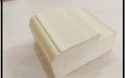 چهارچوب درب ساخته شده از چوب کاج