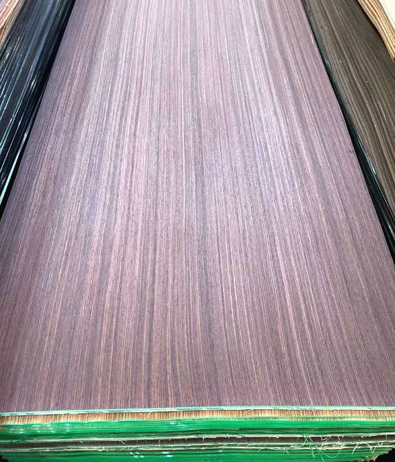 روکش ساپلی گردو رگه راست ایتالیایی. ، حراج و قیمت مناسب