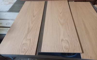 نمونه کار کف پله چوب بلوط | اجرای پله فلزی محور وسط در انزلی | گروه فن و هنر