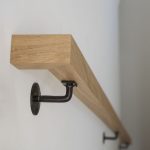 هندریل چوبی پله با طراحی مدرن و اجرای مستقیم از کارگاه