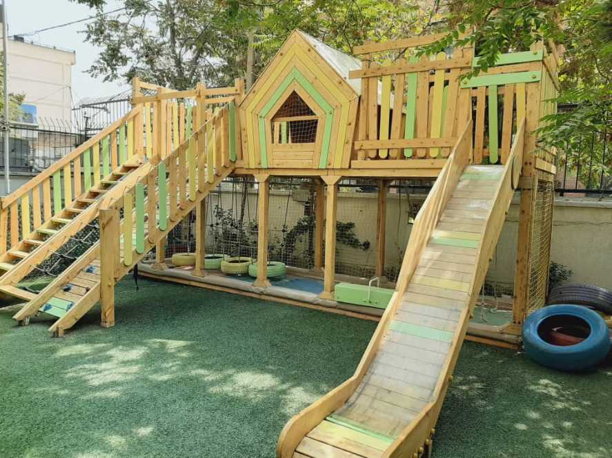 دکوراسیون مهد کودک در تهران؛ جادوی سرسره‌ها و کلبه‌های چوبی برای رشد خلاقیت کودکان