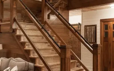 اجرای نرده چوبی پله با شیشه و چوب: سمبل لاکچری و هنر معماری