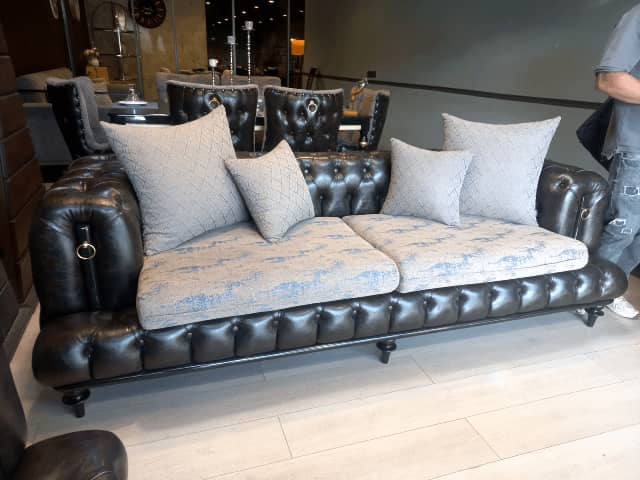 ست کردن مبل چستر و کینگ | راهنمای کامل پشت صاف و لمبه + قیمت ۱۴۰۴