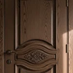 درب کلاسیک تمام چوب سفارشی با منبتکاری ظریف – صنایع چوب فن و هنر