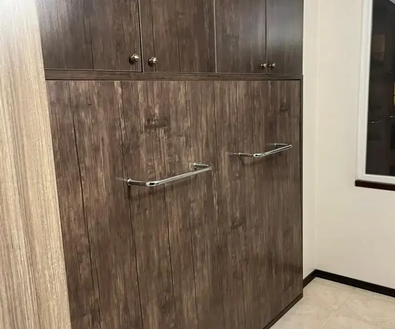 فروش تخت کمجا دست دوم دونفره با درب فلزی