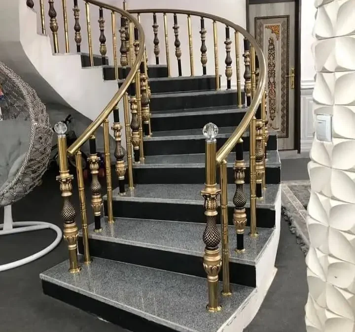 نرده PVC: راهنمای کامل اجرا، نصب و انتخاب بهترین نوع برای پروژه شما